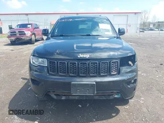 2018 Jeep Grand Cherokee Altitude z VIN 1C4RJFAG9JC508308, wystawiony jako IAAI lot #42162179 z przebiegiem 92 021 mil mil oraz . Historia ofert i sprzedaży dostępna na DreamBid. Obrazek 12.