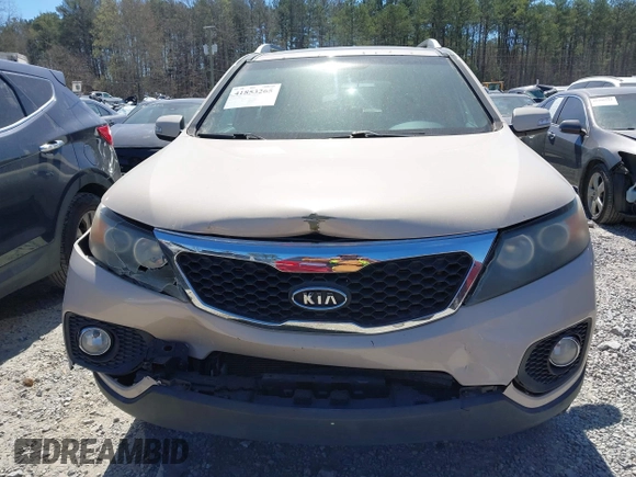 2011 Kia Sorento EX with VIN 5XYKU4A27BG075490, listed as a IAAI auction lot 41853265 with 221,119 mi miles. Bid and sale history available at carsss.com. Image 12.