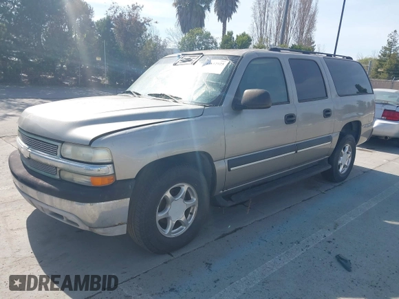 2003 Chevrolet Suburban LS with VIN 1GNEC16TX3J108085, listed as a IAAI auction lot 41892925 with 111,084 mi miles. Bid and sale history available at carsss.com. Image 2.