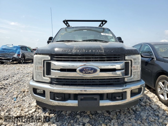 2017 Ford F-250 XLT with VIN 1FT7X2A67HED80817, listed as a Copart auction lot 50188445 with 328,987 mi miles and Clean title. Bid and sale history available at DreamBid. Image 5.