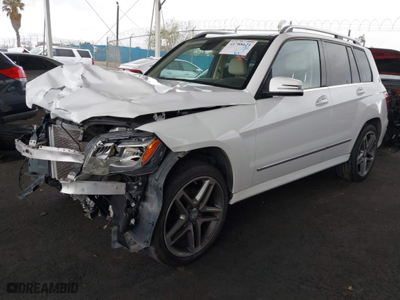 2013 Mercedes-Benz GLK-Class GLK 350 with VIN WDCGG5HB8DF965084, listed as a IAAI auction lot 41788621 with 98,392 mi miles. Bid and sale history available at carsss.com. Image 19.