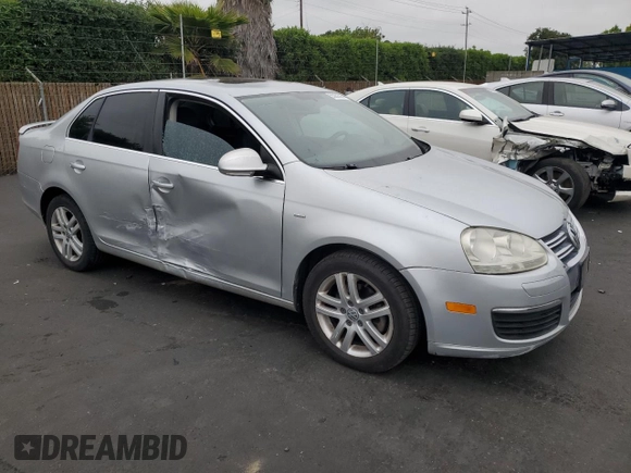 2007 Volkswagen Jetta Wolfsburg Edition с VIN 3VWEG71K87M068254, выставлен на аукционе Copart как лот 55262305 с пробегом 179 950 миль миль и Списание • Salvage title. История ставок и продаж доступна на DreamBid. Изображение 4.