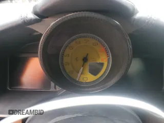 2013 Ferrari F12 z VIN ZFF74UFA7D0193622, wystawiony jako Copart lot #51904615 z przebiegiem Nie podano mil oraz Szkody całkowita. Historia ofert i sprzedaży dostępna na DreamBid. Obrazek 9.