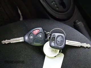 2010 Scion xD z VIN JTKKU4B47AJ057546, wystawiony jako IAAI lot #42484796 z przebiegiem 120 063 mil mil oraz . Historia ofert i sprzedaży dostępna na DreamBid. Obrazek 11.