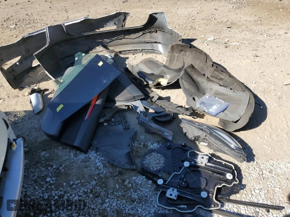 2021 Tesla Model 3 Standard Range Plus z VIN 5YJ3E1EA2MF098140, wystawiony jako Copart lot #73658044 z przebiegiem 118 452 mil mil oraz Szkoda całkowita • Salvage title. Historia ofert i sprzedaży dostępna na DreamBid. Obrazek 12.