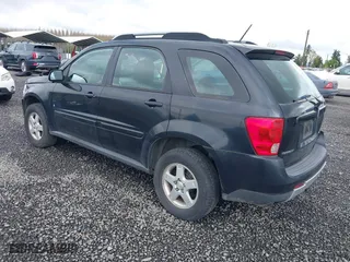 2008 Pontiac Torrent with VIN 2CKDL43F686064622, listed as a IAAI auction lot 41981334 with 112,079 mi miles. Bid and sale history available at carsss.com. Image 3.