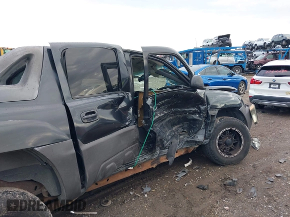 2003 Chevrolet Avalanche with VIN 3GNEC13T03G190771, listed as a IAAI auction lot 42428095 with Not provided miles and . Bid and sale history available at DreamBid. Image 6.