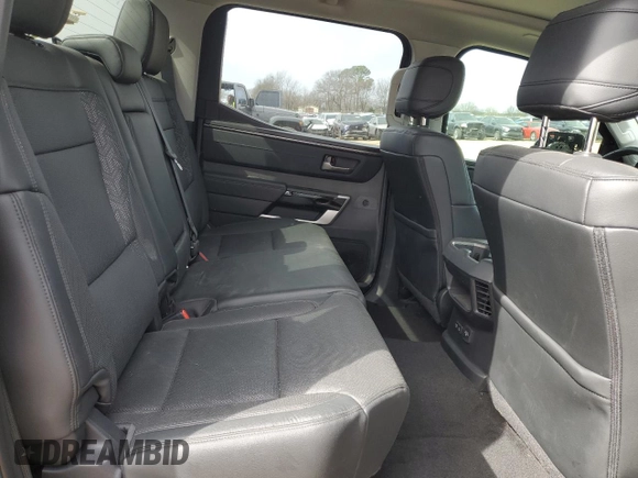 2022 Toyota Tundra Limited z VIN 5TFJA5DB6NX015224, wystawiony jako Copart lot #48236065 z przebiegiem 6 937 mil mil oraz Szkoda całkowita • Salvage title. Historia ofert i sprzedaży dostępna na DreamBid. Obrazek 10.