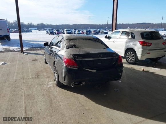 2018 Mercedes-Benz C-Class C 300 with VIN 55SWF4JB7JU279285, listed as a IAAI auction lot 41375517 with 132,484 mi miles. Bid and sale history available at carsss.com. Image 3.