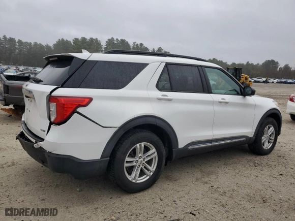 2020 Ford Explorer XLT with VIN 1FMSK8DH1LGB70263, listed as a Copart auction lot 51224085 with 42,850 mi miles and Salvage Title. Bid and sale history available at carsss.com. Image 3.