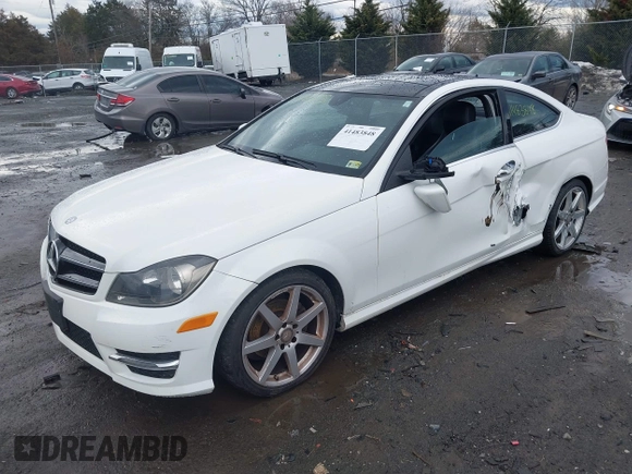 2015 Mercedes-Benz C-Class C 250 with VIN WDDGJ4HB6FG401261, listed as a IAAI auction lot 41483848 with 124,915 mi miles. Bid and sale history available at carsss.com. Image 17.