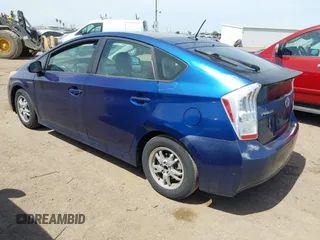 2010 Toyota Prius II with VIN JTDKN3DU2A0045452, listed as a IAAI auction lot 42149310 with 211,759 mi miles. Bid and sale history available at carsss.com. Image 3.