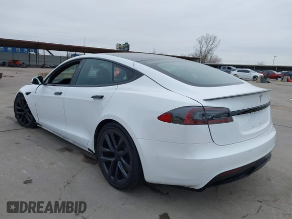 2021 Tesla Model S Plaid with VIN 5YJSA1E69MF452593, listed as a IAAI auction lot 41639406 with 1 mi miles. Bid and sale history available at carsss.com. Image 3.