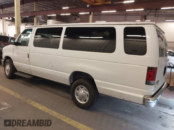 2008 Ford Econoline Passenger XL with VIN 1FDSS31L38DA89091, listed as a IAAI auction lot 41376194 with 136,554 mi miles and . Bid and sale history available at DreamBid. Image 3.