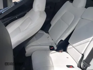 2024 Tesla Model Y Long Range z VIN 7SAYGAEE5RF074699, wystawiony jako IAAI lot #40537868 z przebiegiem Nie podano mil oraz . Historia ofert i sprzedaży dostępna na DreamBid. Obrazek 8.