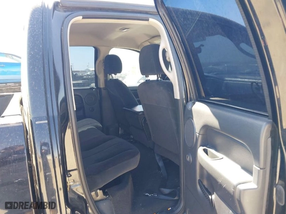 2005 Dodge Ram 1500 SLT with VIN 1D7HA18D95S364528, listed as a IAAI auction lot 41732341 with 282,834 mi miles. Bid and sale history available at carsss.com. Image 8.
