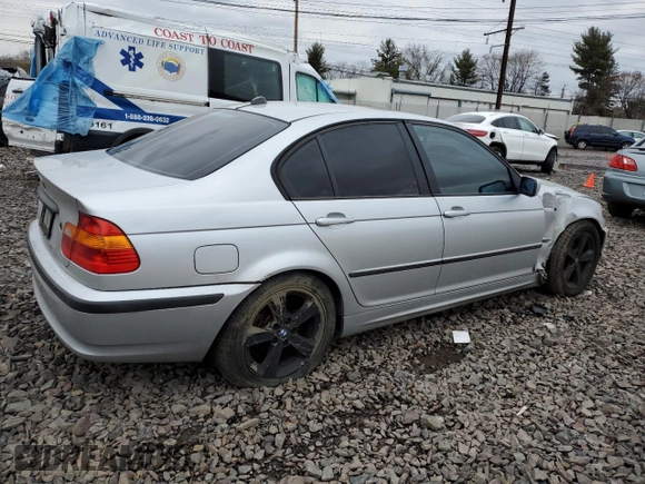 2005 BMW 3 Series 325xi with VIN WBAEU33465PR18048, listed as a Copart auction lot 72245724 with 183,700 mi miles and Salvage Title. Bid and sale history available at carsss.com. Image 3.