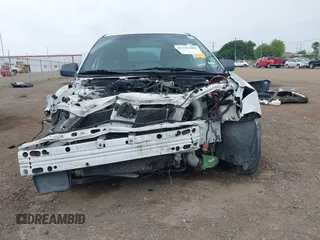 2008 Ford Focus SE z VIN 1FAHP33N68W227957, wystawiony jako IAAI lot #42321209 z przebiegiem Nie podano mil oraz . Historia ofert i sprzedaży dostępna na DreamBid. Obrazek 13.