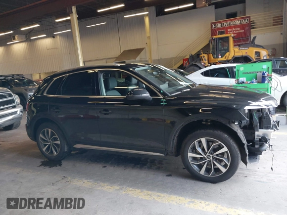 2021 Audi Q5 Premium with VIN WA1AAAFY4M2055723, listed as a IAAI auction lot 41563115 with 40,564 mi miles. Bid and sale history available at carsss.com. Image 14.