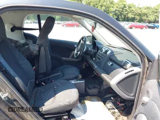2010 Smart fortwo Pure with VIN WMEEJ3BA0AK373668, listed as a IAAI auction lot 42675428 with 139,616 mi miles and . Bid and sale history available at DreamBid. Image 5.