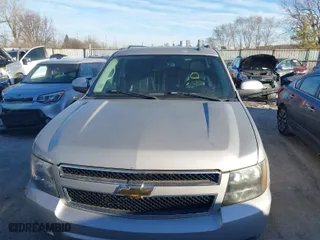 2007 Chevrolet Suburban LT with VIN 1GNFK16357J232133, listed as a IAAI auction lot 41439514 with 108,895 mi miles. Bid and sale history available at carsss.com. Image 6.