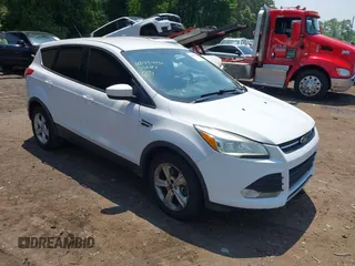 2015 Ford Escape SE с VIN 1FMCU0G93FUB38571, выставлен на аукционе IAAI как лот 42494932 с пробегом 194 700 миль миль и . История ставок и продаж доступна на DreamBid. Изображение 1.