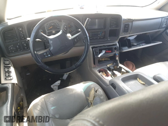2003 Chevrolet Suburban Z71 with VIN 3GNFK16T53G289072, listed as a Copart auction lot 52262185 with Not provided miles and Non repairable. Bid and sale history available at DreamBid. Image 8.
