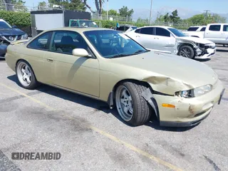 1995 Nissan 240SX z VIN JN1AS44D3SW013539, wystawiony jako IAAI lot #42291213 z przebiegiem 198 479 mil mil oraz . Historia ofert i sprzedaży dostępna na DreamBid. Obrazek 1.