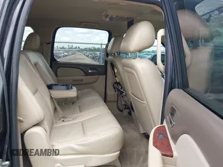 2013 Chevrolet Suburban LT с VIN 1GNSCJE04DR146389, выставлен на аукционе IAAI как лот 42234931 с пробегом 77 555 миль миль и . История ставок и продаж доступна на DreamBid. Изображение 8.