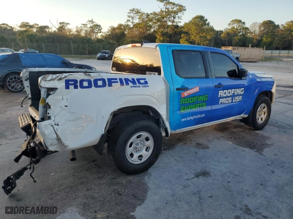 2024 Nissan Frontier SV with VIN 1N6ED1EJ2RN647739, listed as a Copart auction lot 85973344 with 15,592 mi miles and Non Repairable. Bid and sale history available at carsss.com. Image 3.