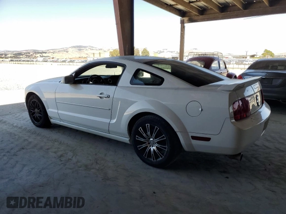 2006 Ford Mustang Standard with VIN 1ZVFT80N565196196, listed as a Copart auction lot 62432655 with 179,502 mi miles and Clean title. Bid and sale history available at DreamBid. Image 2.