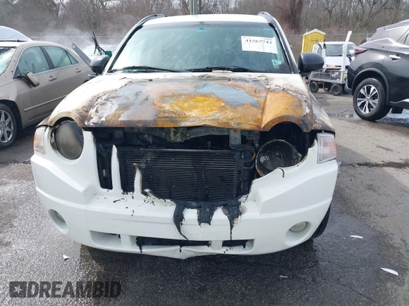2008 Jeep Compass Sport with VIN 1J8FF47W88D647320, listed as a IAAI auction lot 41567742 with Not Provided miles and . Bid and sale history available at DreamBid. Image 6.