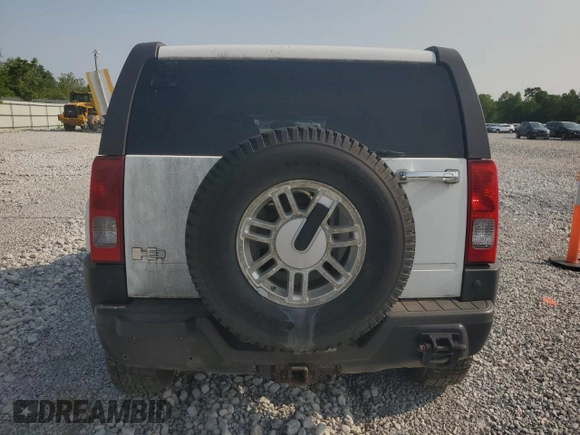 2006 Hummer H3 z VIN 5GTDN136368150535, wystawiony jako Copart lot #59141405 z przebiegiem 102 026 mil mil oraz Czysty tytuł • Clean title. Historia ofert i sprzedaży dostępna na DreamBid. Obrazek 6.