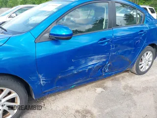 2012 Mazda 3 i Touring z VIN JM1BL1V8XC1524565, wystawiony jako IAAI lot #42278090 z przebiegiem 126 266 mil mil oraz . Historia ofert i sprzedaży dostępna na DreamBid. Obrazek 6.