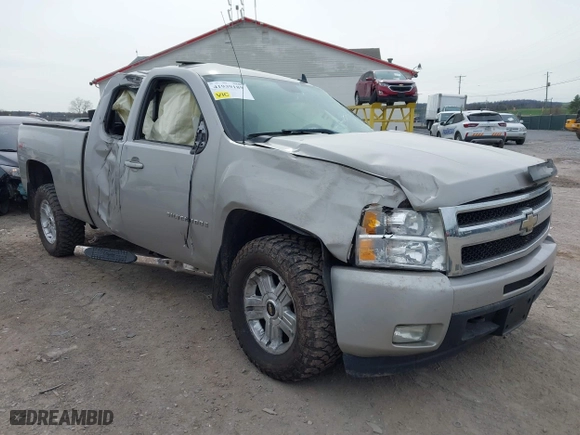 2009 Chevrolet Silverado 1500 LTZ with VIN 1GCEK39029Z198481, listed as a IAAI auction lot 41939189 with 175,200 mi miles. Bid and sale history available at carsss.com. Image 1.