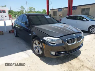 2012 BMW 5 Series 528i z VIN WBAXG5C56CDW24247, wystawiony jako IAAI lot #42285403 z przebiegiem 149 819 mil mil oraz . Historia ofert i sprzedaży dostępna na DreamBid. Obrazek 1.