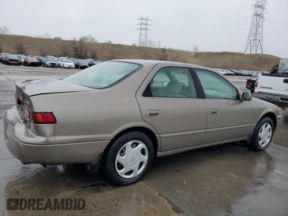 1999 Toyota Camry LE z VIN 4T1BF28K6XU077804, wystawiony jako Copart lot #51485495 z przebiegiem 124 273 mil mil oraz Szkoda całkowita • Salvage title. Historia ofert i sprzedaży dostępna na DreamBid. Obrazek 3.