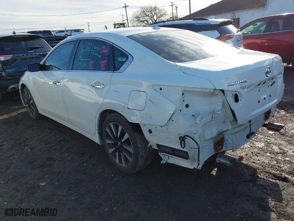 2018 Nissan Altima 2.5 SR with VIN 1N4AL3AP4JC214424, listed as a IAAI auction lot 41801087 with 152,778 mi miles. Bid and sale history available at carsss.com. Image 3.