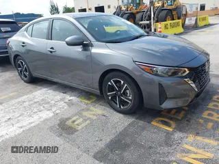 2025 Nissan Sentra SV с VIN 3N1AB8CV8SY288673, выставлен на аукционе IAAI как лот 42377618 с пробегом 6 016 миль миль и . История ставок и продаж доступна на DreamBid. Изображение 1.