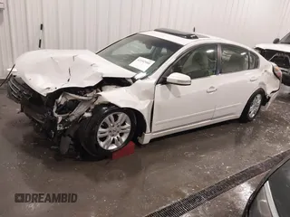 2012 Nissan Altima S z VIN 1N4AL2AP0CN443099, wystawiony jako IAAI lot #42192900 z przebiegiem 86 830 mil mil oraz . Historia ofert i sprzedaży dostępna na DreamBid. Obrazek 16.