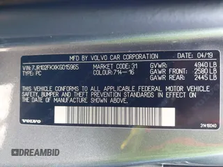 2019 Volvo S60 Momentum with VIN 7JR102FKXKG015965, listed as a IAAI auction lot 41156948 with 48,500 mi miles. Bid and sale history available at carsss.com. Image 9.