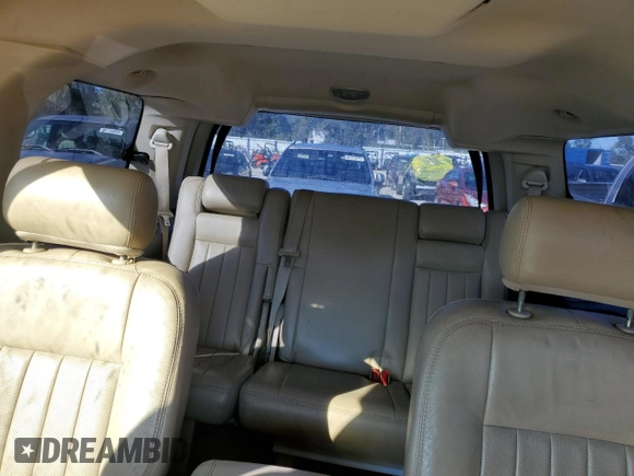 2005 Lincoln Navigator Luxury z VIN 5LMFU27595LJ12256, wystawiony jako Copart lot #88233365 z przebiegiem Nie podano mil oraz Szkoda całkowita • Salvage title. Historia ofert i sprzedaży dostępna na DreamBid. Obrazek 10.