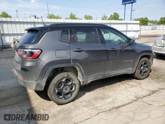 2023 Jeep Compass Trailhawk z VIN 3C4NJDDN6PT555547, wystawiony jako Copart lot #56288105 z przebiegiem 38 837 mil mil oraz Szkoda całkowita • Salvage title. Historia ofert i sprzedaży dostępna na DreamBid. Obrazek 3.