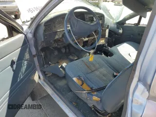 1991 Toyota Pickup DX с VIN JT4RN01P7M0018845, выставлен на аукционе Copart как лот 58569615 с пробегом 275 355 миль миль и Списание • Salvage title. История ставок и продаж доступна на DreamBid. Изображение 8.