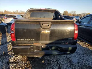 2009 Chevrolet Avalanche with VIN 3GNFK22399G102498, listed as a Copart auction lot 80500444 with 172,807 mi miles and Clean Title. Bid and sale history available at DreamBid. Image 6.