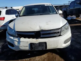 2014 Volkswagen Tiguan SE with VIN WVGAV3AXXEW626089, listed as a Copart auction lot 43056995 with 140,070 mi miles and Salvage title. Bid and sale history available at DreamBid. Image 5.