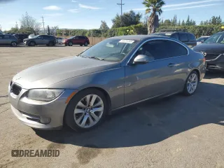 2013 BMW 3 Series 328i z VIN WBAKE5C51DJ107943, wystawiony jako Copart lot #50355385 z przebiegiem Nie podano mil oraz Szkoda całkowita • Salvage title. Historia ofert i sprzedaży dostępna na DreamBid. Obrazek 1.