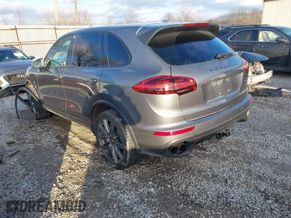 2018 Porsche Cayenne S z VIN WP1AB2A22JLA60905, wystawiony jako IAAI lot #41172757 z przebiegiem 84 396 mil mil oraz . Historia ofert i sprzedaży dostępna na DreamBid. Obrazek 3.