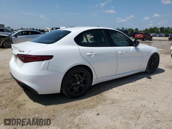 2020 Alfa Romeo Giulia Ti Sport с VIN ZARFAMBN1L7636628, выставлен на аукционе Copart как лот 56220145 с пробегом 59 768 миль миль и Списание • Salvage title. История ставок и продаж доступна на DreamBid. Изображение 3.
