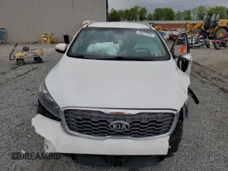 2020 Kia Sorento LX z VIN 5XYPG4A31LG698806, wystawiony jako Copart lot #52627055 z przebiegiem 107 023 mil mil oraz Szkoda całkowita • Salvage title. Historia ofert i sprzedaży dostępna na DreamBid. Obrazek 5.